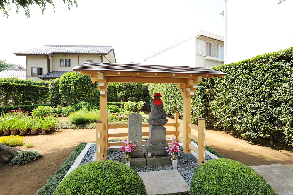 伝統的な寺院建築の構造工法による地蔵堂